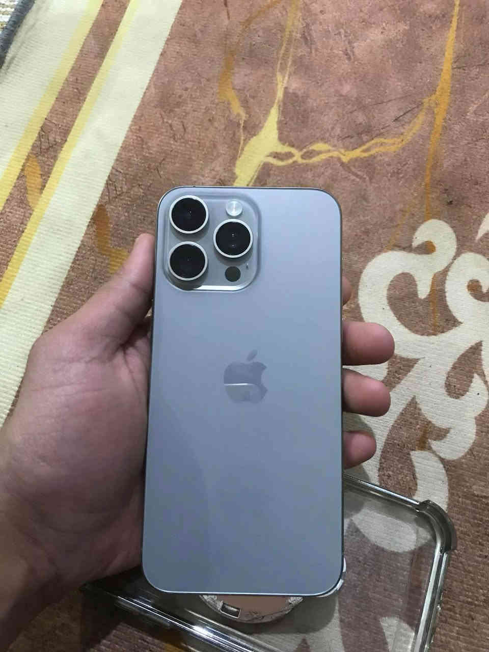 ايفون 15 برو ماكس فقط فيس ايدي متوقف ذاكره 256 بطاريه 86 شرق اوسط بدون ملحقات نضافه 100‎%‎100 السعر 900 شراي واستاب او خاص *********** المجر الكعبي, ميسان
