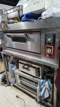 فرن مستعمل نظيف قياس 130ب90 متوفر توصيل لجميع المحافظات للتواصل واتساب...