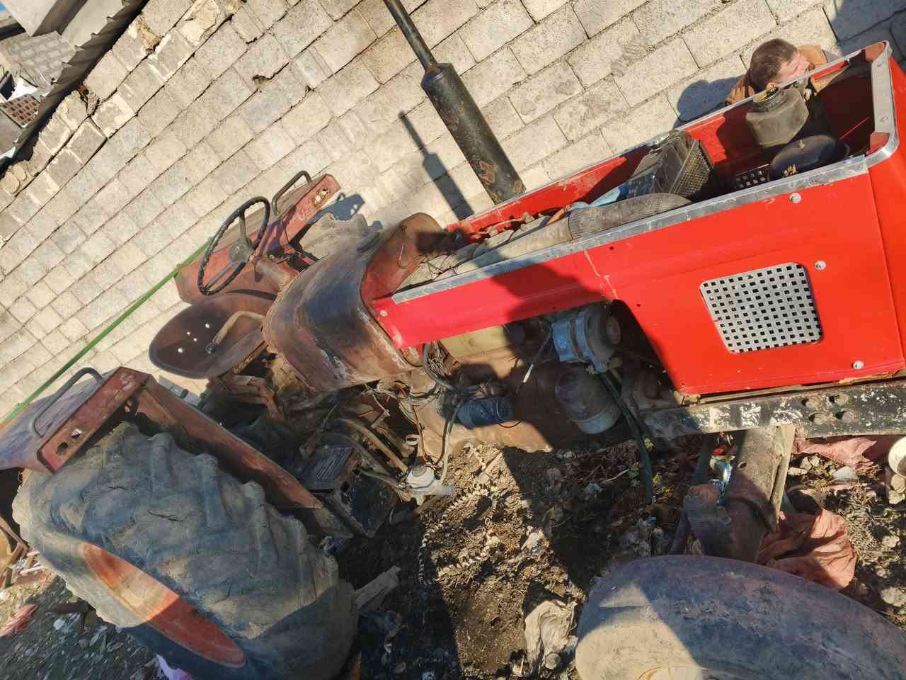 عنتر مع فدان. لبيع. نكره سلف. محرك هدروليم مابي عيب كهربايات شغال باور مابي ماعيب.موديل 81 سعر 3ملاين وربع بي مجال ‏‪***********‬‏
