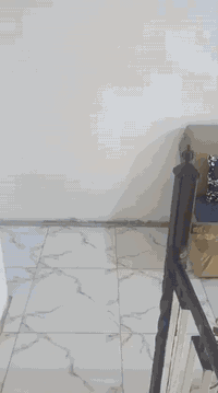 نصف قطعه مساحه 72م مسلح طابقين بناء2020 على فرع عريض استقبال مع ممر وصاله ومطبخ وخدمات الطابق  غرفتين نوم وصاله ودرج مرمر الاتصال على الرقم***********
