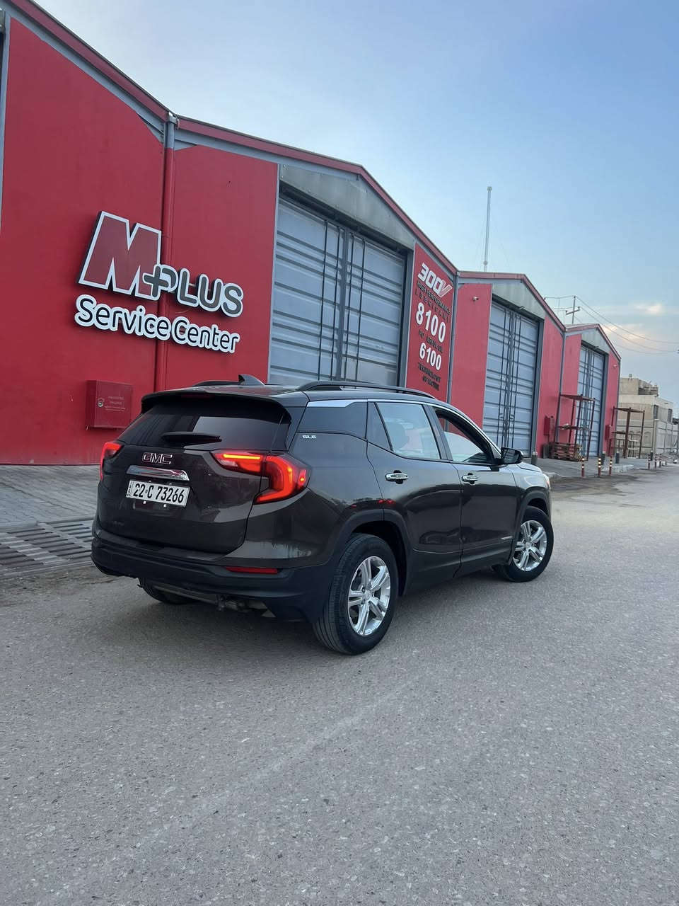 جمسي تيران ٢٠٢٠
حادثها جاملغ وبنيد بدون شاصي وبيها قطع صبغ ابيع حزام 
فئة Sle بأسم شركة تحويل او وكالة مو كردي 
٥ بصمات تشغيل عن بعد رادار كشنات تدفئة وكهرباء وبعد بيها مواصفات
السعر 140 ورقة وبيها مجال 
السياره احلى من الصور
مكانها النجف
***********
