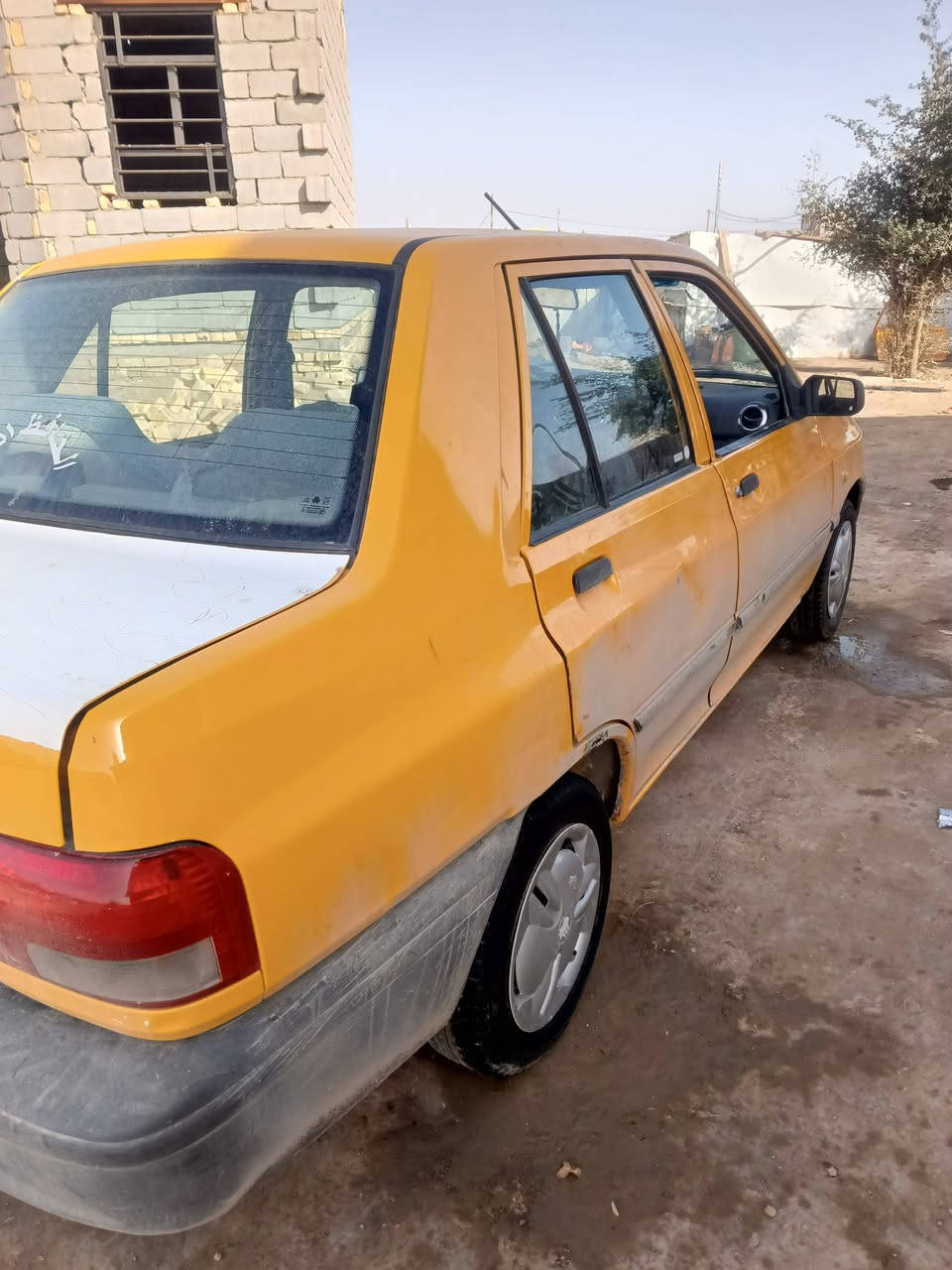 سايبه مديل 18 سياره نضيفه وحلوه بيه تبديل بيبان 2 المكان ناصرية مركز السعر 32 وبيه  ***********
