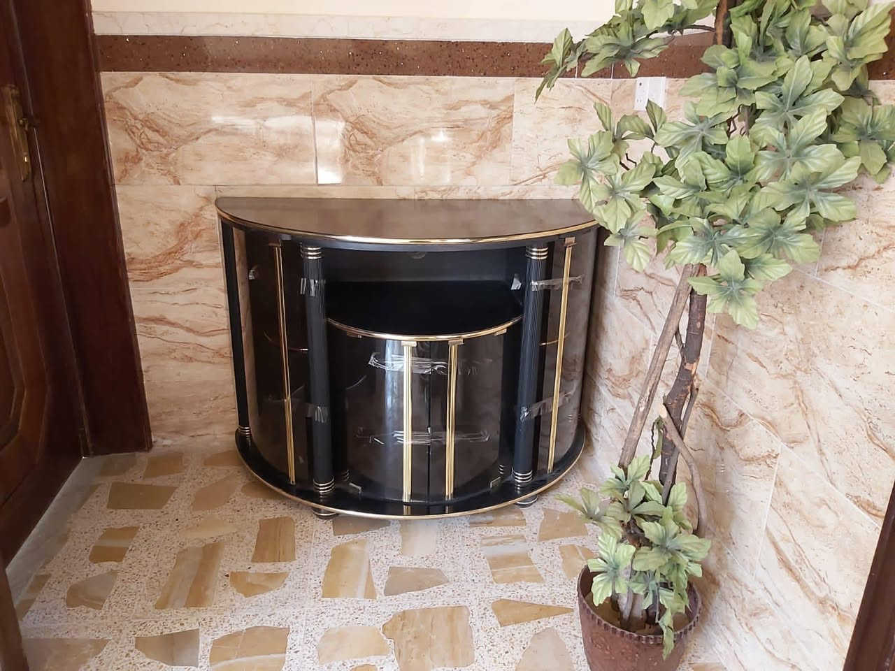 للبيع / كومدينة بسعر مناسب/ الفلاح الثانية خلف الملعب/ ***********
