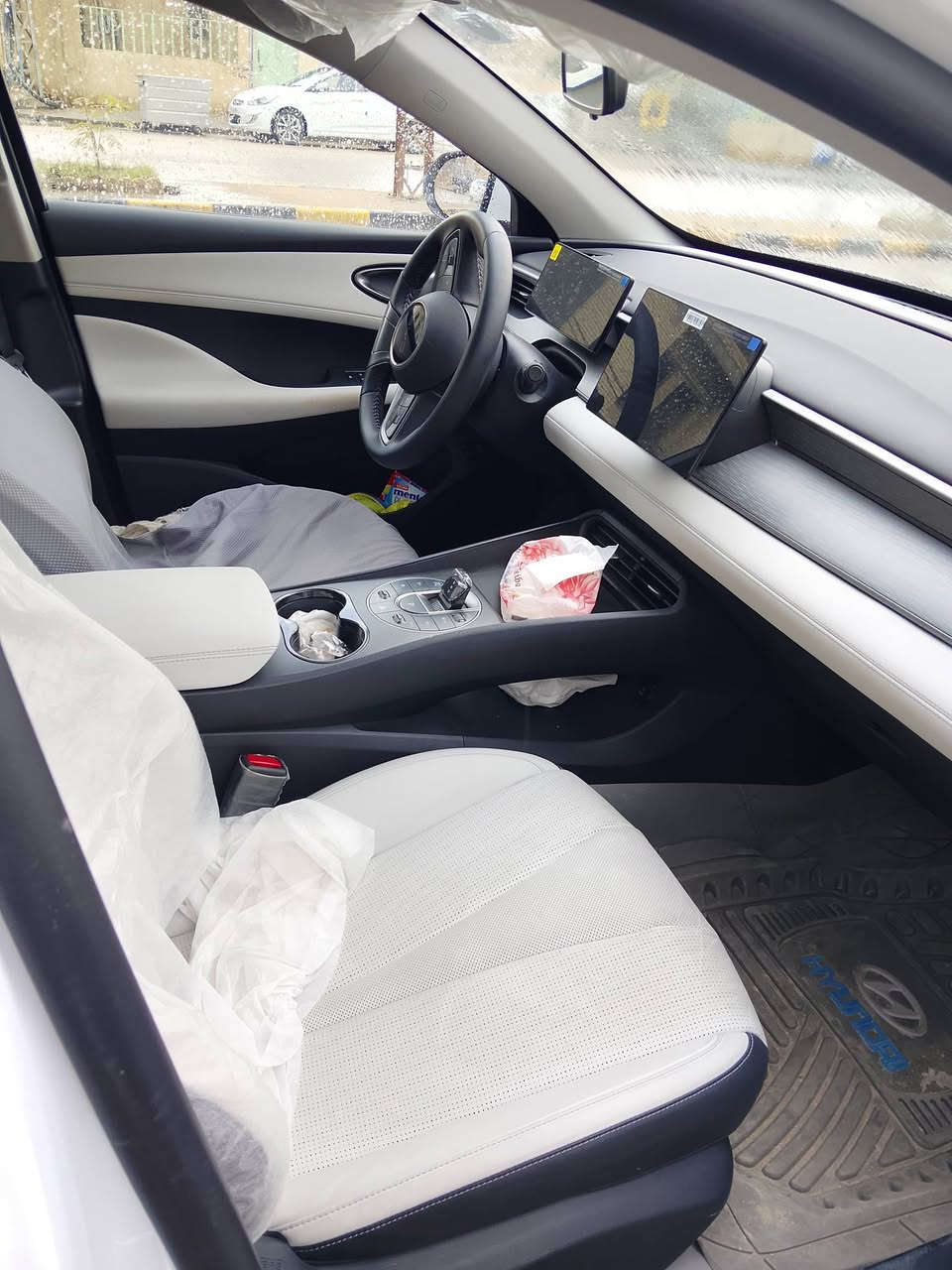 السلام عليكم
للبيع جديدة السيارة للاستفسار الاتصال على ***********
