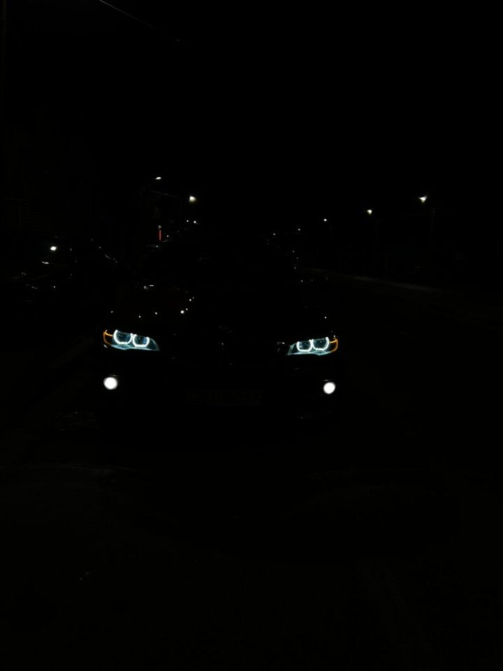 السلام عليكم 
BMW X6  
موديل 2014 اربيل رقم وسنوية جديدة سيارة مكفولة من الضربة موجود السونار رافقه وية الصور 
مواصفات بيه كلش هواي معروفة عند الجناي بي ام 
تخم تاير تايوان هسة شادة 
سيارة جاهزة من كلشي كير ومحرك وحدادية تبريد اي نقص ما بيه 
وبديهة كلش نظيف 
دواخله ماروني كلش جديدة بطاين بيبان دشبول . سستم صوت 6 اقراص . كشناته ماروني نضيفات كلش 
السيارة بالبصرة 
السعر 220 ورقة وبيه مجال قليل
***********
