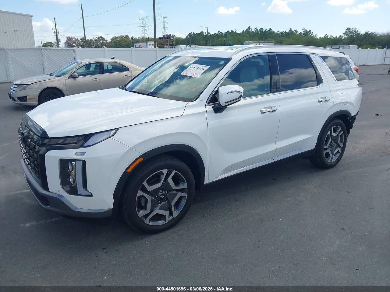 🚨 تنويه مهم
هذه السيارة معروضة في المزاد الأمريكي 🇺🇸
والمزايدة والشراء تتم عن طريق مكتب الباخرة للمزادات 🇮🇶
🔥 تدخل بكتاب الشهداء
───────────────
🚗 نوع السيارة:2024 HYUNDAI PALISADE LIMITED
📅 تاريخ المزاد:الاثنين 30-03-2026
💰 السعر: يتحدد داخل المزاد
📊 الممشى:9827 ميل فعلي
🛠️المحرك: 6 سلندر / 3.8 لتر
───────────────

🔥 مجاناً مجاناً مجاناً
📄 تقرير كارفاكس مجاني بدون أي مقابل
───────────────

🚗 سحب السيارة خلال 24 ساعة من وقت التسديد
💸 حسابات مخفّضة وعمولات أقل من السوق
───────────────

🚢 الشحن متوفر من:
🇺🇸 🇨🇦 جميع الولايات الأمريكية والكندية
➡️ شحن مباشر إلى العراق
➡️ العقبة – جبل علي – ميرسين
───────────────

🛃 تخليص كمركي كامل من ميناء أم قصر
🏔️ تخليص كمركي إلى إقليم كردستان
🇯🇴 شحن مباشر إلى عمّان (العقبة)
🇹🇷 شحن إلى ميناء ميرسين – تركيا
───────────────

🏢 فروع الشركة:
📍 الفرع الأول: بغداد – السيدية – الإعلام
📍 الفرع الثاني: الإمارات العربية المتحدة – الشارقة – الصناعية 4
───────────────

👥 مجموعة البيع والشراء:
https://www.facebook.com/share/g/17pXXBgeeU/?mibextid=wwXIfr

───────────────

🎵 TikTok:
https://www.tiktok.com/@al_bakhera?t=8qGOLioZlVE&_r=1

───────────────

📞 للاستفسار والتواصل:
+9647739115599


**إذا كنت صاحب هذا الإعلان وتريد حذفه لأي سبب، رجاءا أرسل رسالة إلى الدعم الفني**