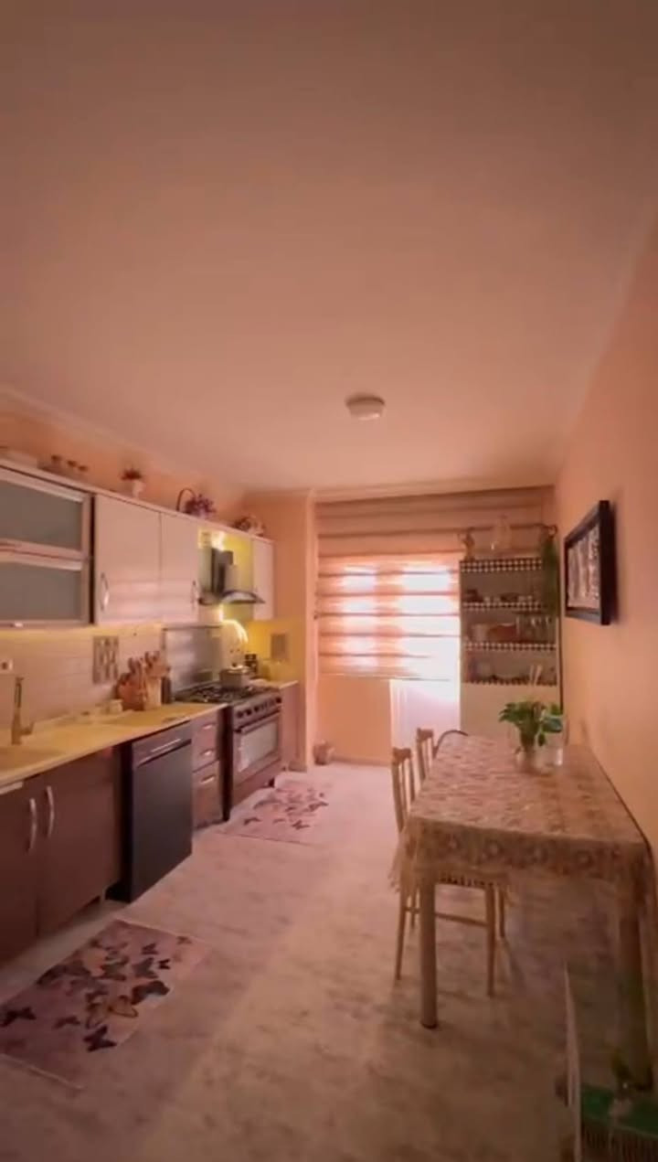 شقة للبيع في مجمع افروستي تناهي / دهوك بحالة جيدة جدا نوع B سويت بها مستاجر دائمي في حالة الاستثمار 

‼️  اذا كنت ترغب في بيع شقتك في مجمع افروستي او اي مجمع اخر داخل مدينة دهوك يمكنك التواصل معنا على الارقام التالية ادناه

‏‎الطابق /  9
‏‎الاتجاه / شمال غرب
نوع / B 
مساحة / 186 م

‏‎ غرف نوم عدد 3 (واحدة سويت)/ غرفة استقبال /  مطبخ /  صحيات / 2 بلكونة

‏‎للاستفسار 
مكتب VIP تناهي للعقارات / دهوك

*********** /  ***********

‏‎ او على الماسنجر أو الواتس اب
‏#duhok #عقارات #دهوك #عقارات_للبيع #explore #fyp #viral #instagram⁩ #بيع #شراء #شقة #مجمع #سكني #نينوى #موصل #اربيل #سليمانية #بغداد #افروستي #استثمار #شقق #تناهي #افروستي  #فرنسية١ #فرنسية٢
