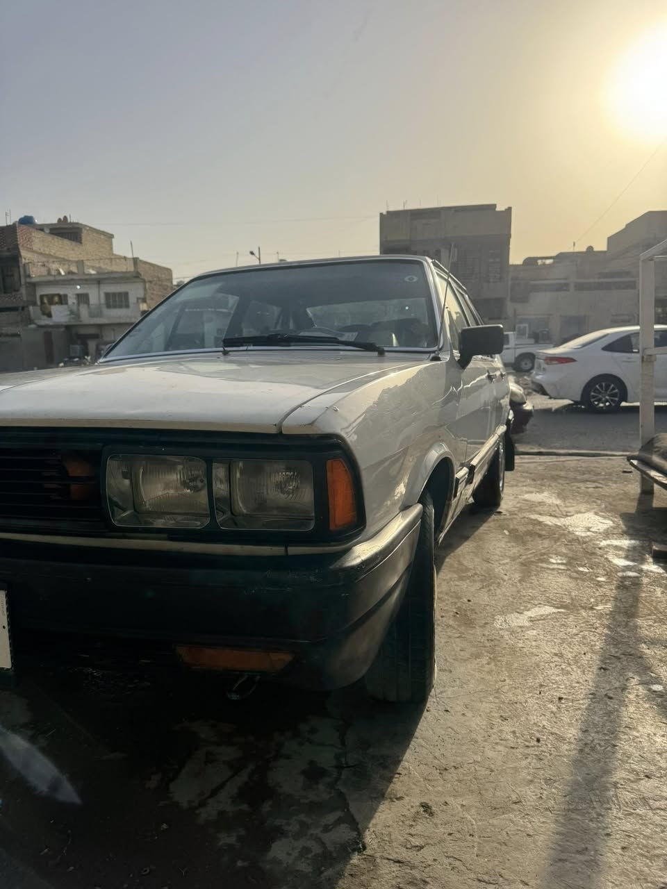 برازيلي مديل ٨٥ لا صبغ ولا ضربه كير ومحرك كفاله صدر جديد سياره نضيفه كلش ***********
