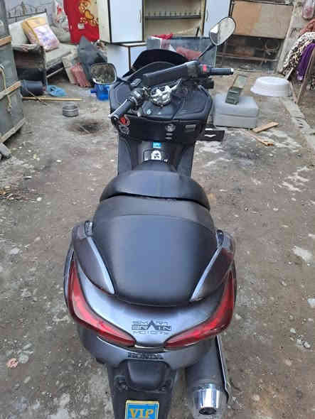 السلام عليكم ورحمة الله وبركاته شباب فورزه صفر 8 للبيع كفاله لدراجه نضيفه وخير من الله ترايك وين متريد لسعر 900وبي مجال *********** مكان بغداد الغزاليه
