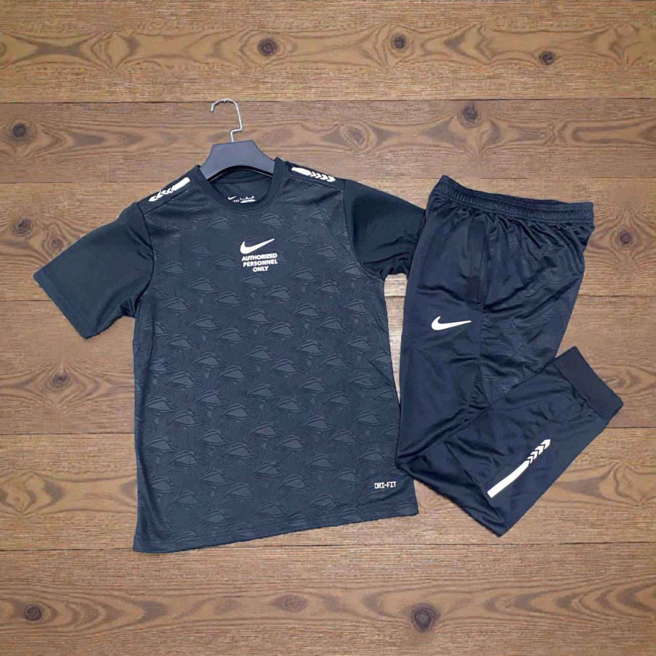 السلام عليكم على بركه الله الموسم الصيفي توفر تركات وتر بروف خامه بارده ليكرا متوفر لدئ تجهيزات صباح البشير  المسيب شارع الحسينيه مقابل مأكولات المنتضر اي استفسار ***********
