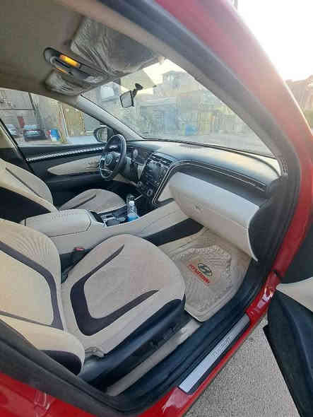 السلامً عليكم توسان موديل 2023 خليجي مكفول من الضربه والصبغ والبارد ماشيه ٥٢
مواصفات فول عدا البانوراما 
تشغيل عن بعد  ‎
بصمه + بصمه ابواب
هاند بريك بصمه 
اشارة ترحيب
كامره دواره 
‏‎دشبول شاشه الكترونيه
كشنات عدد٢ كهربائي 
مري شفط
تحكمات استيرن
‏‎تبريد قطعتين 
‏‎حساس امامي 
‏‎حساس خلفي 
‏‎درايف مود 
‏‎شاحن موبايل 
‏‎بردات أبواب خلفية 
رقمها بغداد الجديد بسمي
السعر ٢٠٨اوبيها مجال *********** بغداد
