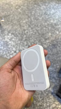بطارية • ١٠٠٠٠ ميلي • واصلة
