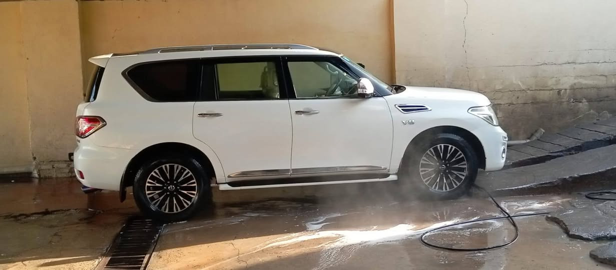نيسان باترول بلاتنيوم سيف العرب محرك 8 سلندر طاحونه 5600 سيارة خليجي بيهة باب خلفي صبغ وجراد القمارة كما موضح بل سونار  موديل 2010 رقم بغداد دولي باسمي سيارة جاهزه من كلشي وبشرط كير محرك حدادية كلشي جديد ما بيهة نقص  المواصفات فول لاخير. سيارة SL  السعر 190$  مكاني بغداد الحسينية الرشدية. رقم تلفون ***********  / *********** الأرقام ثينهم بيهن وتسااب
