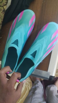 السلام علیکم شباب لابجين للبيع حذاء ميسي 2026 بدون قيطن السعر خاص قياس...