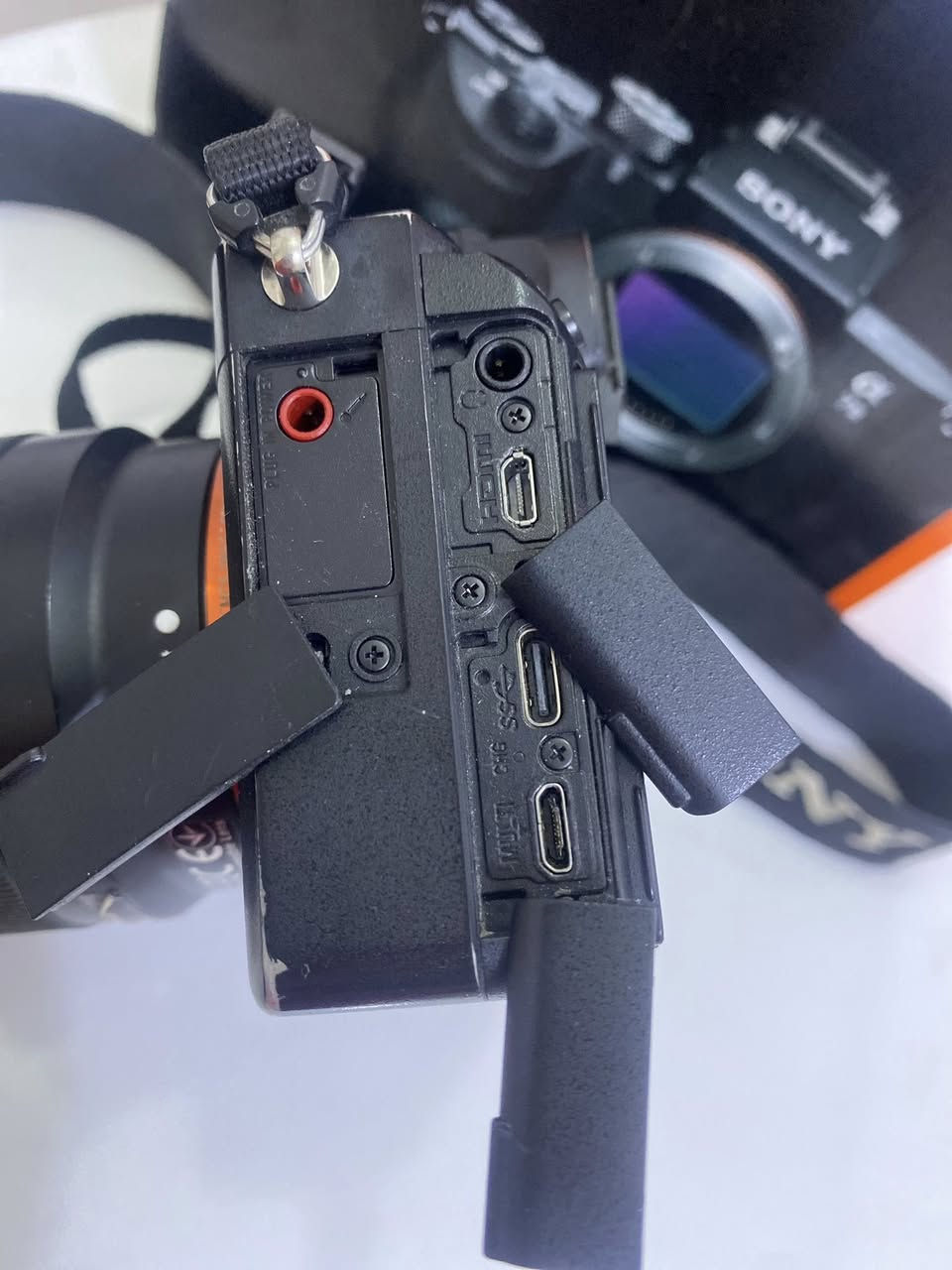 كاميرا سوني a7iii مع عدسه 50 ملم للبيع نظيفه جدا. 💖


**إذا كنت صاحب هذا الإعلان وتريد حذفه لأي سبب، رجاءا أرسل رسالة إلى الدعم الفني**