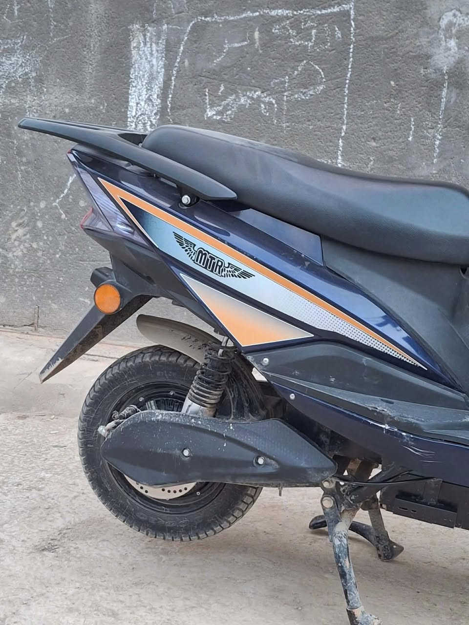 سلام عليكم هاي الدراجه للبيع دراجه مشترينه بمليون وربع ورايديه٧٥٠ وبيه مجال
للاستفسار ***********
