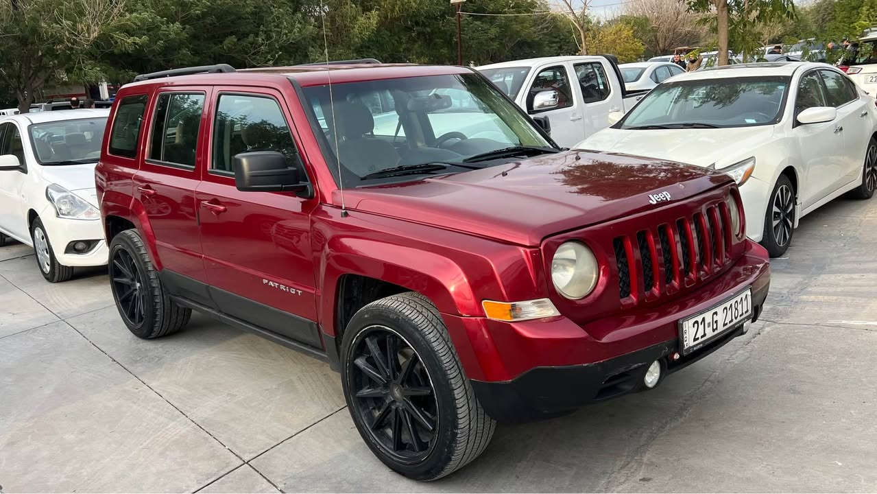 جيب باتريوت 2017  ضرر خفيف جامرلغ و بونيد بدون دواخل بدون ايرباك رقم و سنوية و هزة و فحص كل جديد لحد 2028 وباسمي سيارة جاهزة برغي نقص مابي سعر 120$ مكاني كلار *********** كالار, السليمانية
