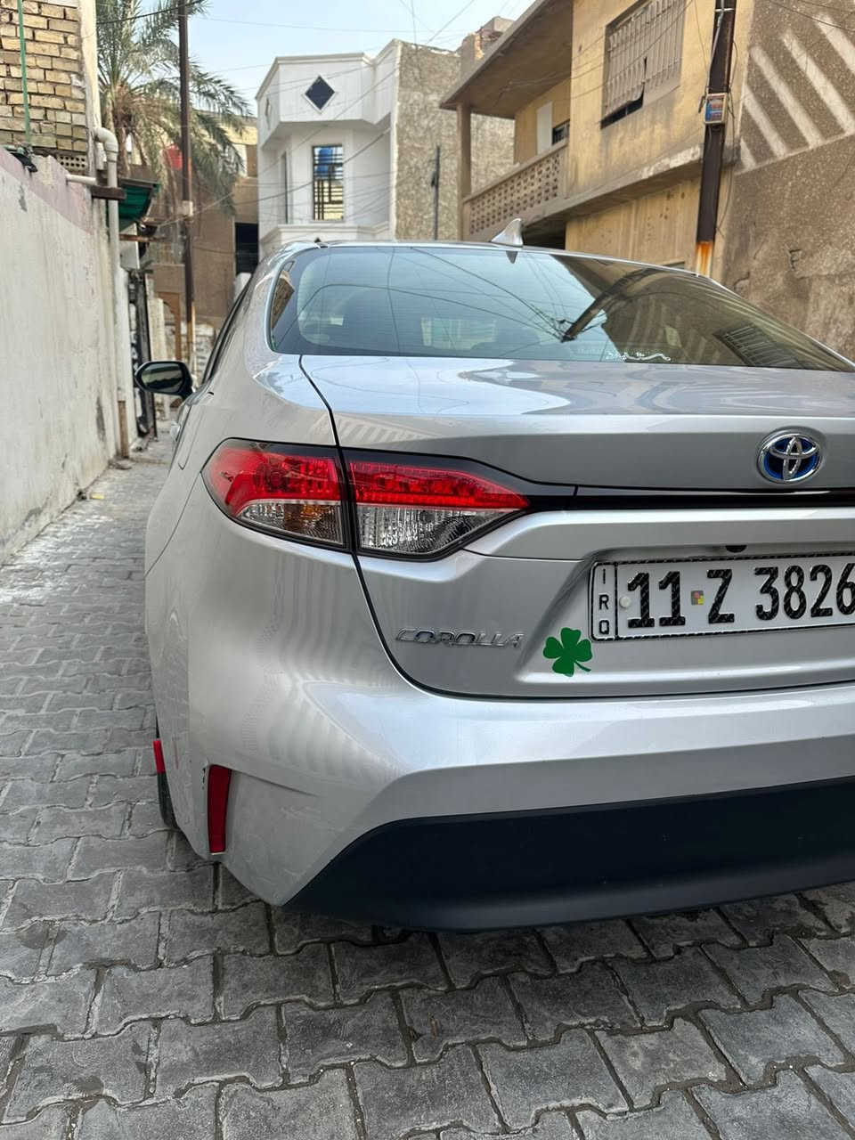 السلام عليكم
إلى عشاق النضيف 
تويوتا كورلا للبيع LE ياباني اصلي بانزين + كهرباء هايبرد
وارد امريكي موديل 
2023 لون سلفر
 حجر بيئه رادار بلادي اي عطل ماكو بل سياره
( ابيع على الفحص وين يعجبك افحص) 
محرك 1800
رادار امامي ‼️
تحديد مسار +سياقه ذاتيه 
مانع تصادم🚳 توقف ذاتي عند الاقتراب 🚶🏻‍♂️
لدات اماميه لايت زينون بلادي عالي ناصي
شاشه كبيره تدعم 📲Android Auto/car play
خرائط Gps📌
كامره خلفيه 📷
نطام🍃eco
هاند بريك بصمه كهرباء ⚡️
اوتو هولد ⭕️
مانع انزلاق ⛔️
فول تحكمات ستيرن 
كروز مثبت سرعه
شاشة ضبط واعطال بل دشبول
منافذ USP/ 12V Tip C⚡️
حساس اطارات
4 دسكات
السياره بدون ايرباك احلى من الصور جاهزه مابيه نقص
حادث السياره موضح بالصور بامريكا فقط بنيد وبالعراق بيه طخه بالباب ومعمره
مكاني بغداد الجديده
السعر 155$ مجال بسيط🔥🔥
للتواصل ***********☎️☎️
