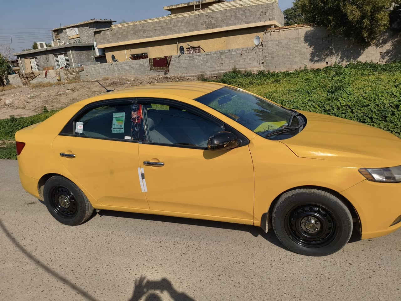 السلام عليكم
فورتي موديل 2012 وارد أمريكي حادثها جاملغ امامي فقط بدون دواخل شرط محرك 2000 دوش المرغوب لا تبخير ولا تنقيص منضومه تبريد ثلج السياره صدر امامي خلفي كله جديد تخم تاير ويل كله جديد ماتصرف عليه الف السياره جاهزه من كلشي كبل لشارع رقم بغداد سنويه جديده رقم جديده مكاني بغداد السعر 85 وبيه مجال لشراي يتصل ***********
