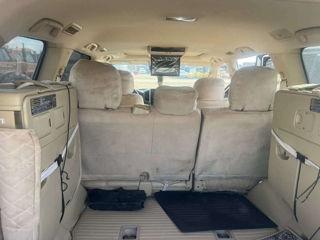 لاندكروزر موديل 2016كفاله عامه
فوال مواصفات ابريم 
مكاني واسط العزيزيه
***********
