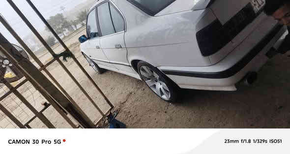 السلام عليكم:(1990)525 أصل 520
#كفاله_عامه_من_الضربه_والصبغ_والخياس
ع وضعه الشركه كلين 
وارد خليجي رقم بغداد دولي شرط التحويل
غرامات صفر
محرك 25تك فانوس  V6 كير اوتو 
أكسل قفل 
أربع جامات كهربائي
سنترلوك  بالكامل شغال حتى صندوق وقبق بانزين 
الداخل جلد مدوشمه جديد نضافه‎%‎100
لايت صليب اسود بلاد اصلي
منضومة عدسات زينون عالي ناصي 
بك لايت اسود أصلي
سبايدر ويدات وداخل مطلي بالكامل فايبر
نشره دشبول LED
دعاميات m 
دوس ام اصلي 
صالصنه رياضي كلش هادئه
ويل اصلي قياس 18 وبي تخم تاير جديد
باتري جديد 88 أمبير 
كهربائيات بلادي بدون اي جطل 
حداديه امامي وخلفي جديد
منظومه بنزين آدامه كامله
منظومه مي  جديدة
راديتر جديد
(السيارة متعوب عليها بدون وجع كلب وبدون متصرف عليه ربع) 
السعر 75 والله ملزكات اكثر من هذا السعر 
هاي بلادي بدون صبغ وجديده حيل
بغداد كمب ساره 
***********
***********
