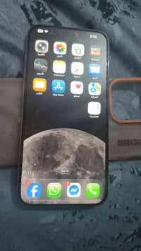 ايفون 15 برو ماكس ممفتوح بطاريه 88 كارتونه موجوده تايتنيوم  الجهاز كلش...