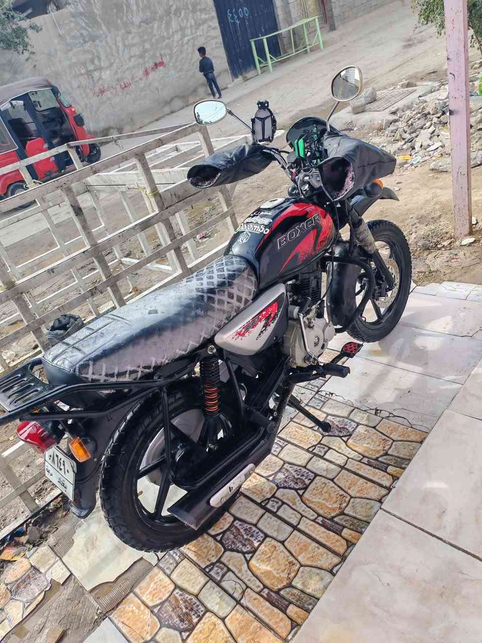 سلام عليكم دراجه بوكسر جبلي موديل 22 داخله 23 رقم بغداد وسنويه بأسمي تحويل بنفس اليوم مكينه كفاله عامه برغي ممفتوح دراجه حلوه وخير من الله مكاني كاضميه الدراجه استخدام شخصي *********** السعر 2 وتلثميه وبيهه مجال بصيط حك جيه
