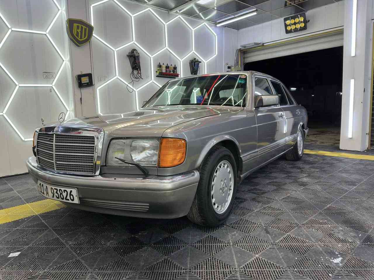 سلام عليكم مارسيدس  موديل. 89. مكفوله كفاله عامه. عد صبغ الجماليه.  بدون اي طخه سياره جديد. بلاديه  تبريد ثلج سيار حجم. 300 بلاد رقم بغداد بسمي تحويل ثاني يوم سياره بعده ع البلاد. يعني.  اتراي زيرو. مكاني بغداد القاهره السعر. 85 وبيه مجال ***********
