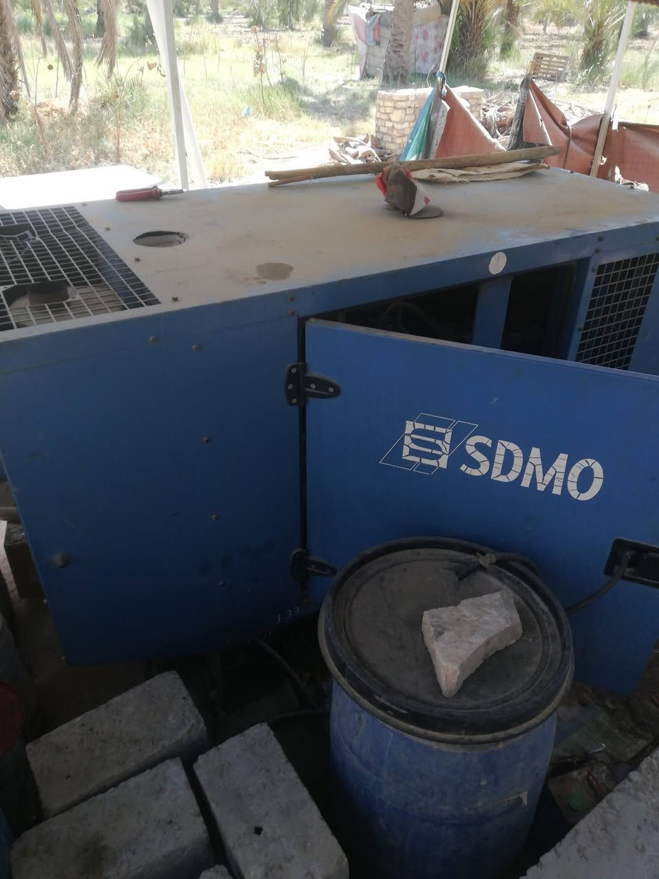 السلام عليكم أعرض مولد للبيع 33kvA المولده استندر اقتصادي ممتاز هي استعمال بيت عنده الحاجه المكينه والمولد خير من الله سعر البيع بليه زحمه اتصال على الرقم *********** مكاني الحله النيل مع الاحترام والتقدير
