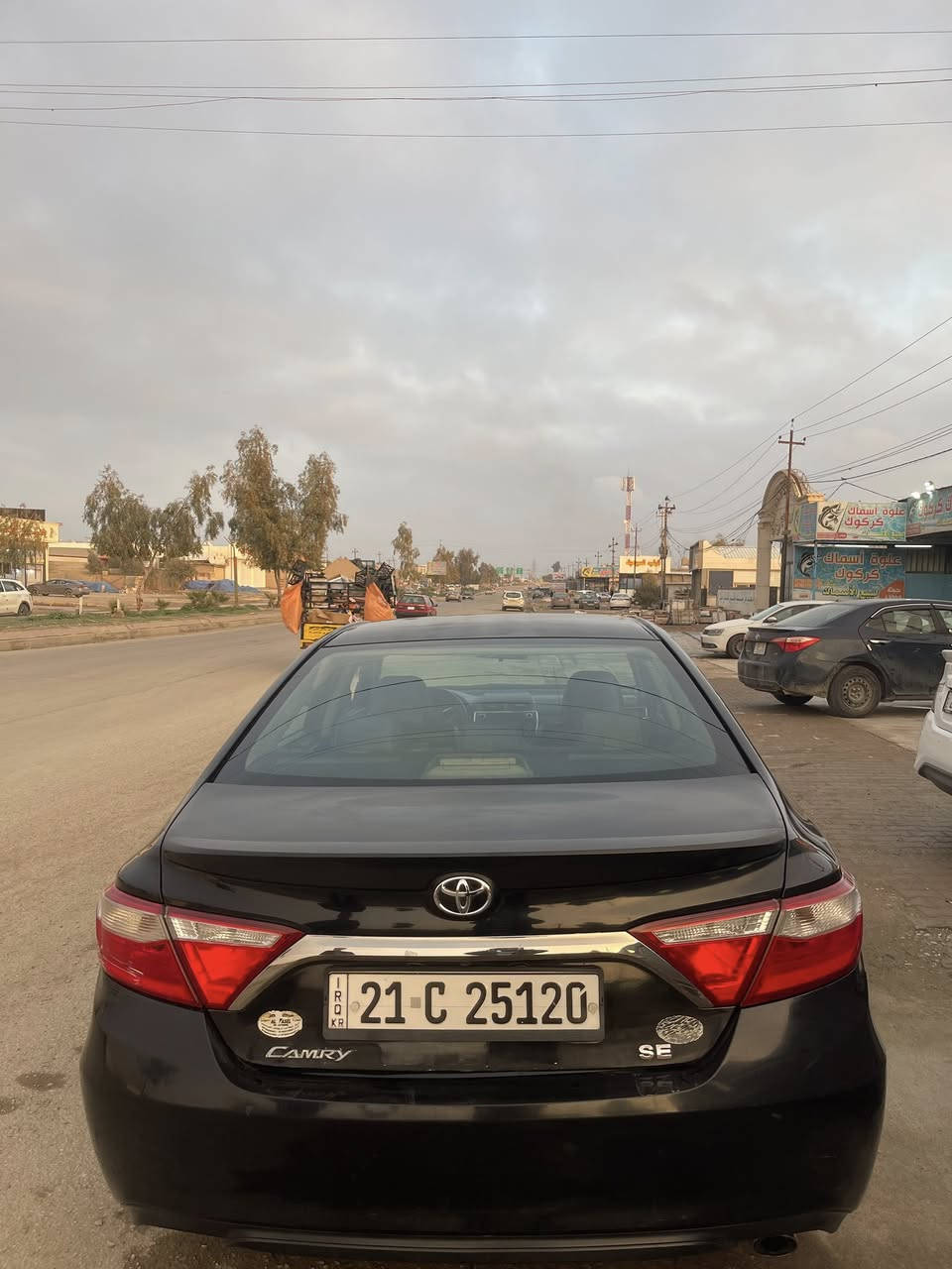 كامري 2015
‎مكينة 4 سلندر
‎فئة se 
‎رقم سليمانية تحويل ثاني يوم
‎گير ومكينة وكهربائيات كلة شرط 
‎ب نسبة لحادث سيارة بي اربع قطع صبغ وصندوك من اسفل رقم اصبعين صبغ موضح ب صورة وفحص منزله ب صور وسعر سيارة 123 وبي مجال كلش قليل 
‎مكان سيارة كركوك وبي بطاقة بانزين 
‎رقم ***********
