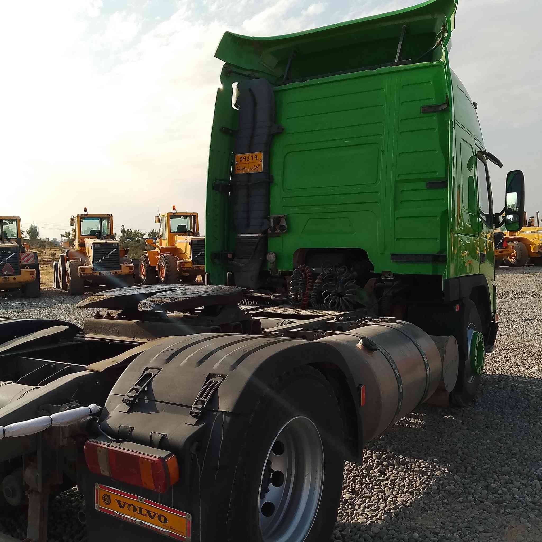 رأس فالفو للبيع موديل 2000سنويه مثبت صهريج دبل تاير كله بشرط التواصل ***********
