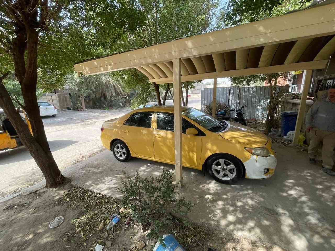 السلام عليكم 
كورلا موديل /٢٠١٠ 
سيارة تكسي رقم بغداد سیاره محرک وکیر شرط لا مفتوح ولا عطل 
سياة/استخدام شخصي وليس تكسي 
سیاره ماشیة /158 الف كيلو متر حقيقي 
سنویه ساقطه بس شرط تحویل 
ملاحظة /سيارة مابيه مصاريف ماعدى صبغ دعاميه اماميه 
تايرات جدد _محرك ادامه جديدة _تبريد ثلج _داخل جديد 

موصفات /
1_abs
2_مثبت سرعه 
3_شاشه بلاد عدد۲
 مکان سیارة /بغداد شارع فلسطين 
رقم موبايل / ***********
سعر /113
