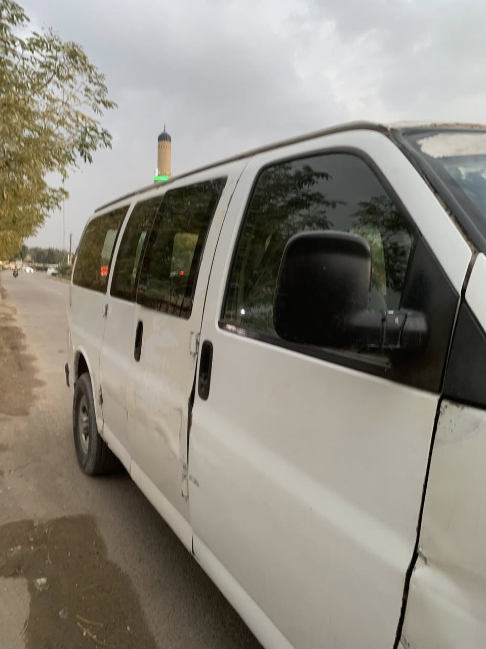 سلام عليكم للبيع اكس بريس 2005 سنويه بسمي تحويل مباشر رقم انكليزي 11راكب بتره كير ومكينه حاويه مكفولات مصفره هيأةوضرائب سعر 45وبي مجال  بغداد هذا رقمي ***********
