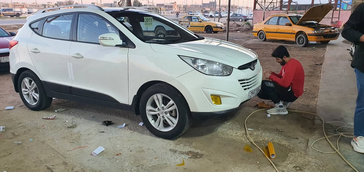 السلام عليكم توسان 2011 خليجي مكفوله كفاله عامه ماعده الجاملغ الامامي بي بارد قليل ومصلح  السياره احله من الصور خير من الله  جاهزه للخير  السياره فول رقم واسط   معروضه 130 وبيه مجال قليل  ***********
