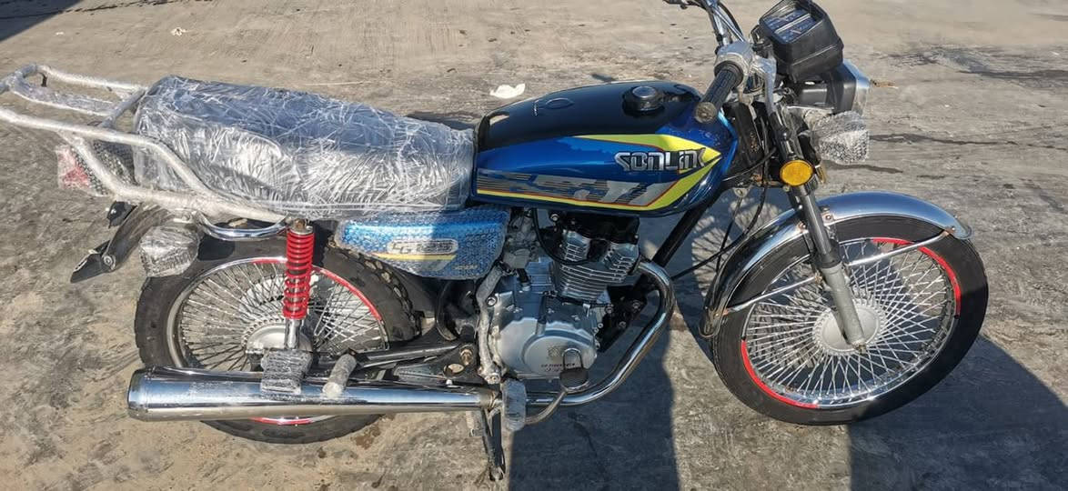 السلام عليكم للبيع او مراوس دراجة تايكر 2023 كهربائيات كاملة ورقة كارتونية مكينة ممفتوحة نقصها باتري مكاني ديالى هبهب السعر 500 وبيها مجال بسيط ***********
