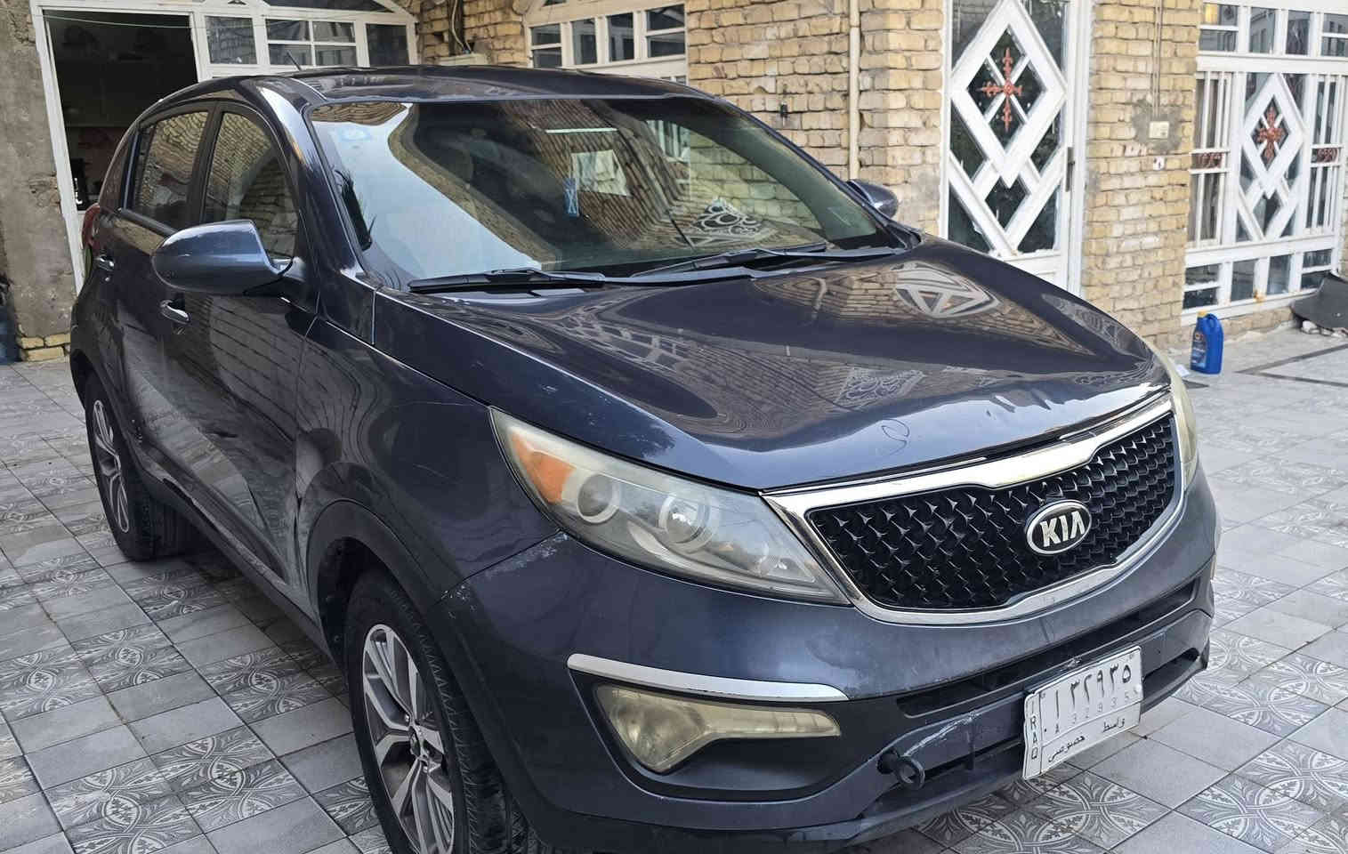 للبيع كيا سبورتج 2015 ✨
🚘 وارد أمريكي، ماشية فقط 97 ألف ميل
🔧 مبدلة بيها جاملغ + بنيد (شغل مرتب)
 تخم تاير جديد
صدر جديد
 باتري جديد 
 السيارة بأسمي تحويل مباشر رقم واسط
سيارة اقتصادية، عملية، ونظيفة.
مكان السياره الكوت 
السعر ١٣٠ 
📞 للاستفسار 
***********
