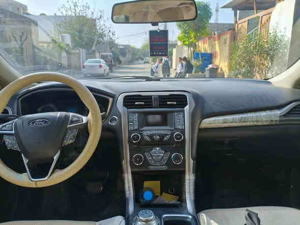 FORD FIUSEON2017
٤پارچەو پەلەیەک بۆیاخ  بێ ناو گرتن
مەکینە ٢.٥ مارخوب
سەنەوی ٢٠٢٨ بەناو خۆمە
١٠٨ گلاو مەجالێکی زۆر کەم
 ***********
جوابی نامە نادەمەوە رانية
