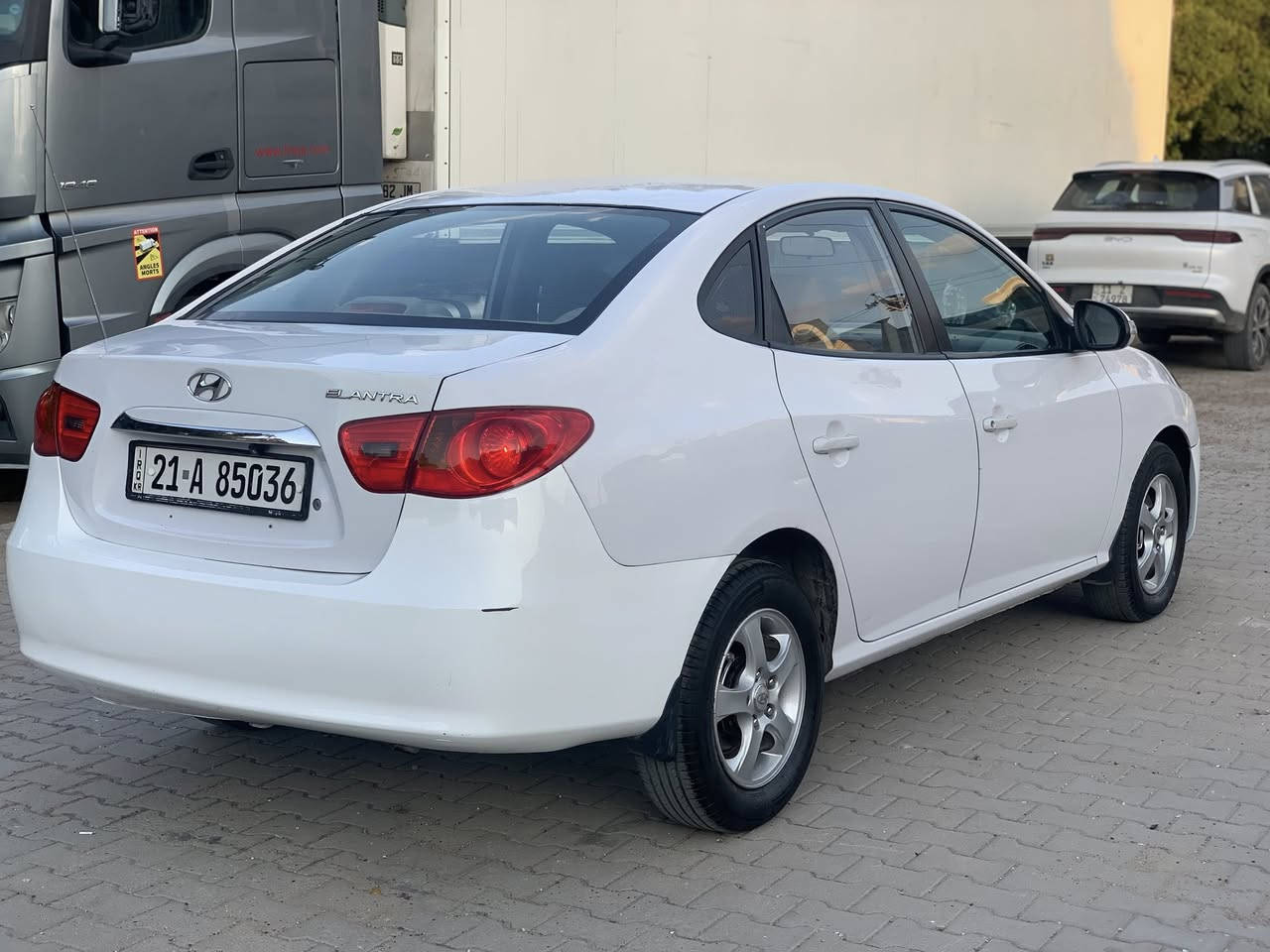 النترا 2011 خليجي الشركه العامه السعر (106) بيها مجال
محرك 1.6 
بدون صبغ عدا الجنطه الخلفيه مصبوغه ونص القماره حالوب
تايرات جدد دعاميات جدد 
بس يرادلها حمام 
***********
مكان بغداد الجديده فلكه كاتب عدل
