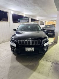 جيب بزون مديل 2019 وارد امريكي حادثها بنيد فقط بدون دواخل مكينه 6 سلند...