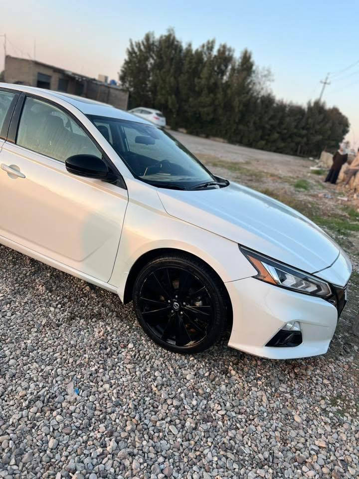 السلام عليكمAltimasr mdnidht 2022
تدفئة بلكشنات 

شاشه كبيره 

رادارات جانبي وامامي 

42 mile

فتحة سقف 

داخل اسود 

مثبت سرعه 

تحكمات ستيرن 

السياره فول مواصفات 

بدون صبغ بيها باب الصدر ومبدل بلادي وبارد بلجامرلغ 

بلعافية عل ياخذها جديده 

كير مكينه مكفولات 

مكان السيارة : ديالى/الخالص 

السعر :17,900 $ وبيها مجال بسيط 

رقم اربيل 

*********** 

واتساب ***********
