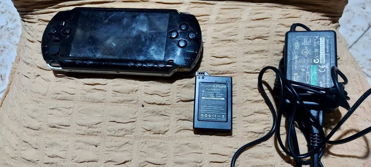 PSP موديل1001
شاشه شغاله وبطاريه وشاحنة بدون ميموري ابيعك على وضعه ب٣٥ الف مكان موصل


**إذا كنت صاحب هذا الإعلان وتريد حذفه لأي سبب، رجاءا أرسل رسالة إلى الدعم الفني**