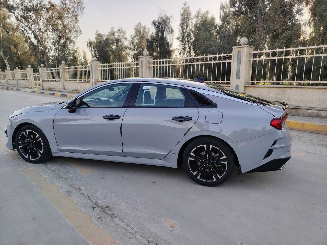 K5 GTline
2022
لون مميز سمنتي 
السعر مناسب جداً  160 وبيها مجال قليل 
محرك 16 توربو 
فوول مواصفات 
رادار امامي وجانبي وتحديد مسار
سياقة ذاتية
صندوق ذكي
شاحن لاسلكي
شاشة كبيرة 
تدفئة كراسي 
كراسي كهرب 
بانوراما 
لايت زينون 
حاجب أصفر 
تشغيل عن بعد 
اربعة انظمة سياقة
بريك بصمة 
السيارة ماشة 41 ألف ميل 
وبعد بيها هواي مواصفات 
السيارة ضربتها جاملغ امامي صفحة السايق وربع البوند صبغ  وايرباك ستيرن فقط بدوون دواخل شرط

للاستفسار مراجعة مكتب منار الحدباء لتجارة السيارات وتنظيم عقود بيع وشراء السيارات موصل حي المثنى فرع إعدادية الرسالة

***********
***********
