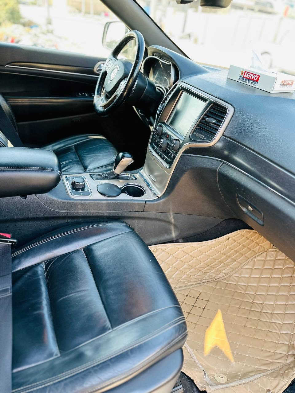 السلام عليكم جيب 16 امريكي فول عده الفتحه
‭0773 179 0622‬
