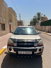 توسان. مديل ٢٠٠٨ شكل ٢٠٠٩ خليجي مكينه 2000 جاهزه عده ملاحضه وحده  بسيط...