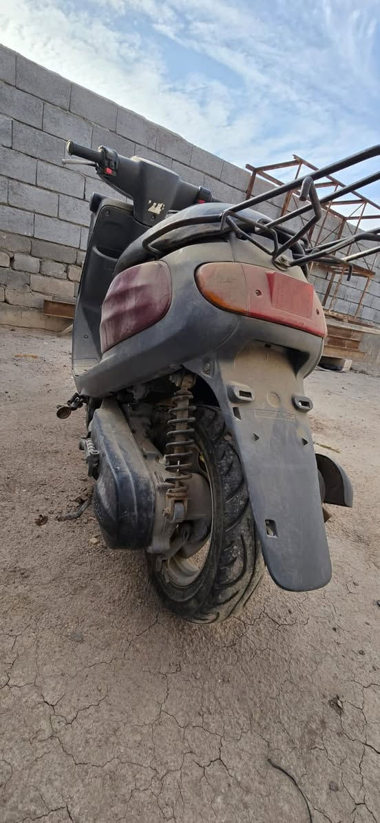 سلام عليكم دراجتين نضاف البزون ب450وام السله ب950 وبيهن مجال للشراي مو شراي لاتراسل مكلف بنشر  رقم راعيهن ***********
