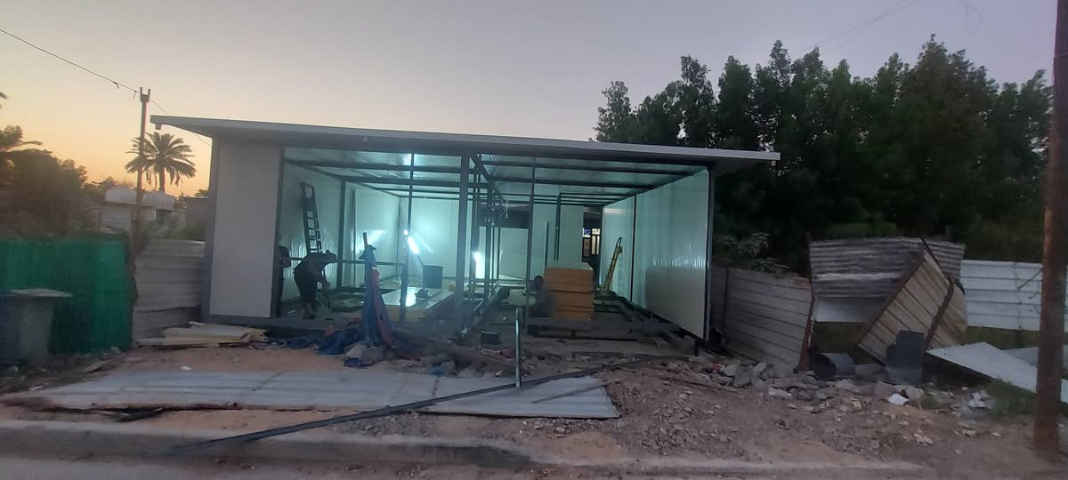 مرة خصت الادمن عمل بيت سندويچ مساحه القطعه 80 متر كرسته وعمل تئسيس مجاري وماء وكهرباء وديكور تسليم مفتاح وضمان الاتصال ع الرقم *********** اوادخل خاص
