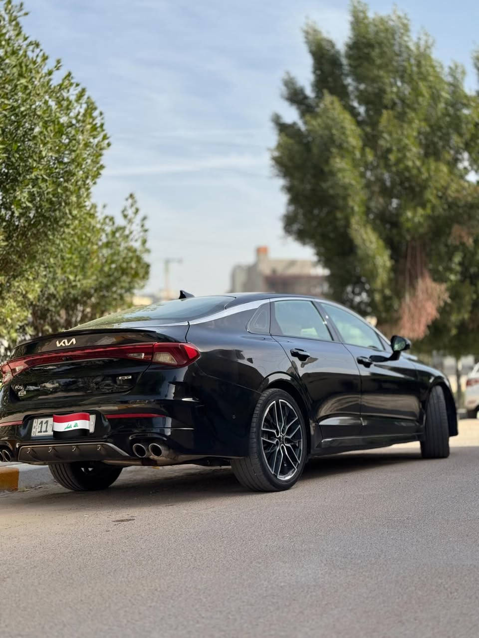 السلام عليكم
كيا K5 GT امريكي موديل 2023 فول مواصفات 1/1
رقم بغداد انكليزي باسمي 
محرك 2500T تربو 293حصان كير  8 نمر دبل كلج dct
اعلى فئة بالكي فايف من حيث المحرك والمواصفات والجناي راح يعرفه من الصور
السياره ماشيه 44 الف كيلو متر 
بانوراما بصمه وتشغيل عن بعد
4 كاميرات
حساسات امامي خلفي
سستم صوت Bose
كشنات تدفئه وتبريد 
تدفئه ستيرن
كشن سايق وضعيتين خزن 
مري كهرباء + قلاب عند الرجوع
شاحن وايرلس 
هاند بريك كهرباء +اوتو هولد
رادارات ٣٦٠ درجه توقف ذاتي امامي خلفي قياده ذاتيه 
تحكم بصوت الاكزوز
اربع وضعيات قياده
 حادثها خلفي بدون ايرباك /نص جاملغ خلفي عكس السايق صبغ وقبق الجنطه مبدل نفس اللون  صور الحادث موجوده
مكان السياره بغداد / اليرموك 
للتواصل واتساب ***********
