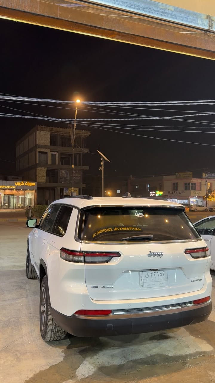 متوفر داخل صالة عرض شركة ( نجوم السواحل ) ✅
جيب كراند شيروكي L لمتد فول الفول للأخير ( گلين تايتل ) 
 صور أمريكا داخل المنشور بدون حادث ✅
1-بصمه تشغيل + تشغيل عن بعد + بصمه ابواب 
2-سلايد رؤف ( بانورما ) 
3-داخل جلد أوف وايت 
4-مقعد خزن ميموري 
5-المقاعد الأمامي كهرباء
6-تدفئة مقاعد امامي 
7-حساسات
8-فول رادرات 360 درجه
9-كامرا خلفيه دواره 
10-كشنات خلفي منفصل VIP 
وباقي المواصفات المعروفه 
معروضه 380 بيه مجال بسيط 
للأستفسار زورونا الى موقع الشركة 
بابل-حي الطياره - قرب شركة آسياسيل 
او الأتصال ع الارقام التاليه 
*********** / محمد الحميري 
*********** / علي الجبوري
