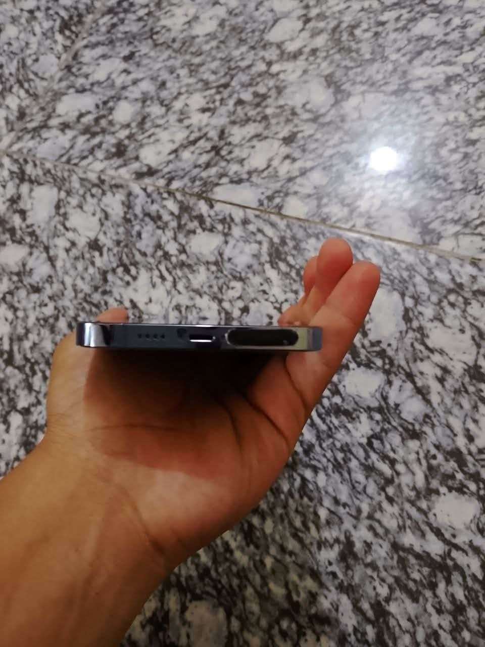 سلام عليكم بيع مستعجل
ايفون 13 برو ماكس لو بحري امريكي ذاكره 256 وبطاريه 92 جهاز نضافته 100‎%‎ مغلف تغليف حمايه للاستفسار عل رقم او واتساب ***********
