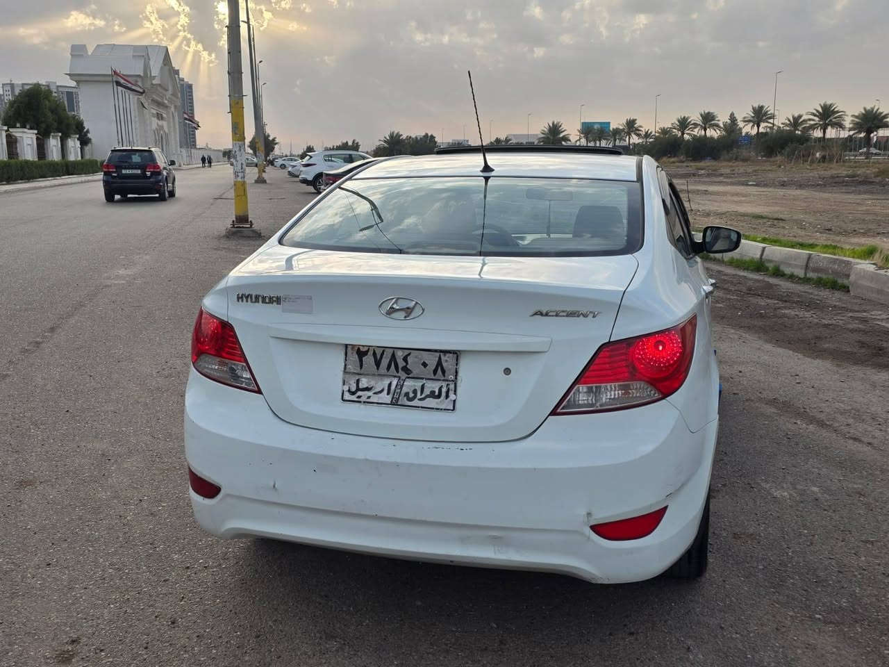 السلام عليكم اكسنت موديل ٢٠١٣  رقم اربيل محرك ١٦٠٠ بيها شبر باب السايق بدون دواخل  بارد مكان واحد. مكاني اربيل مواصفات سلايت .تحكمات ستيرن. شاشه.ويل كب عدد٥...السعر ٩٣. رقمي ***********
